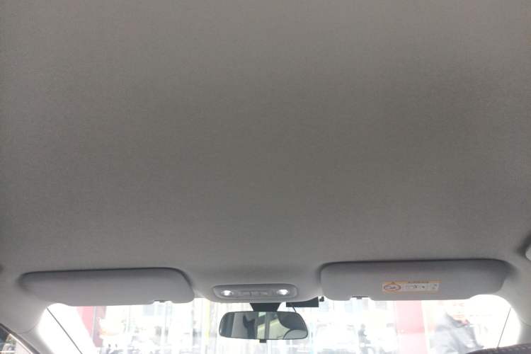 Used Wuling Starlight 730 2025 Model Plug-in Hybrid 125km Luxury Edition Headliner