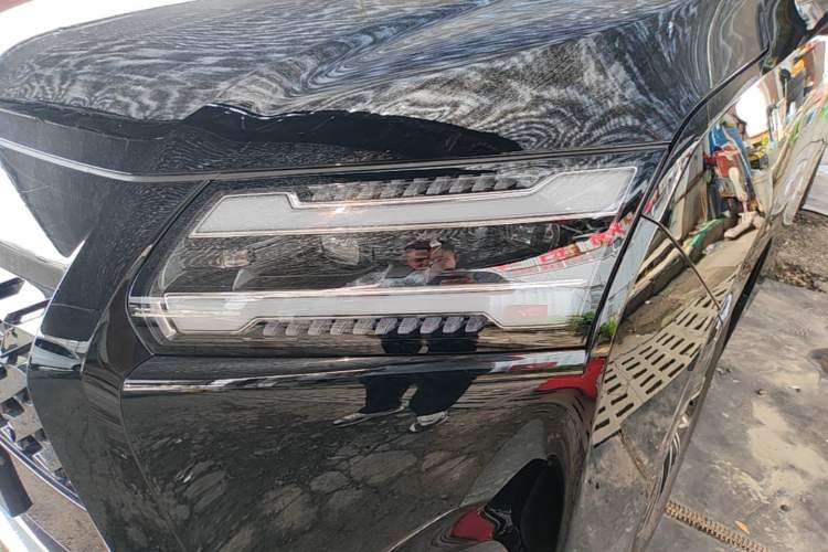 Used Wuling Starlight 730 2025 Model Plug-in Hybrid 125km Luxury Edition Left Front Headlight