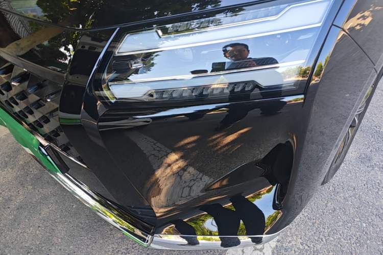 Used Wuling Starlight 730 2025 Model Plug-in Hybrid 125km Luxury Edition Left Front Headlight