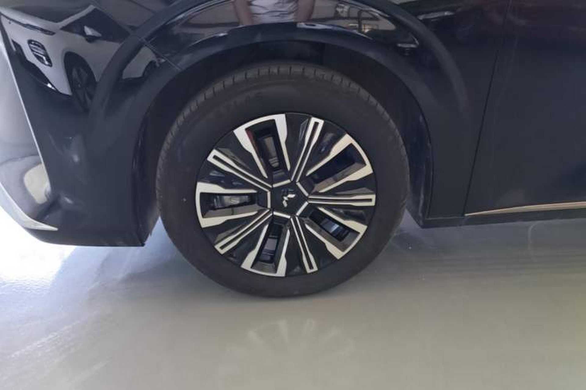 Used Wuling Starlight 730 2025 Model Plug-in Hybrid 125km Luxury Edition Left Front Wheel Hub