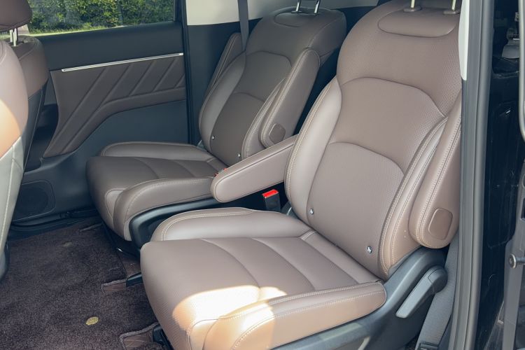 Used Wuling Starlight 730 2025 Model Plug-in Hybrid 125km Luxury Edition Left Rear Seat