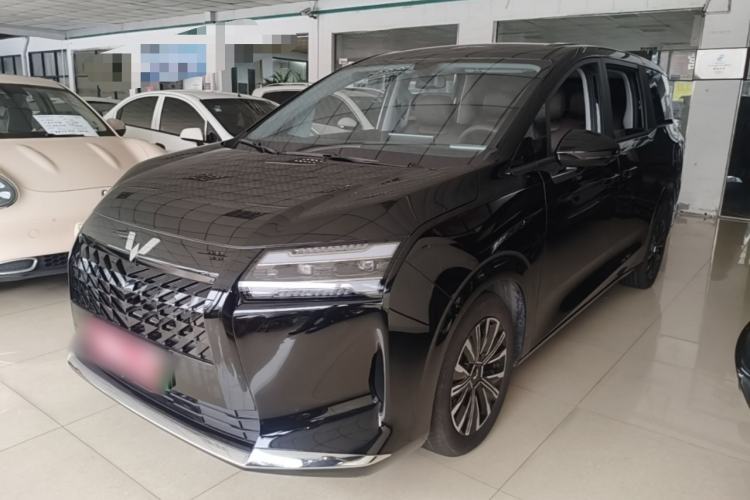 Wuling Starlight 730 2025 Model Plug-in Hybrid 125km Luxury Edition