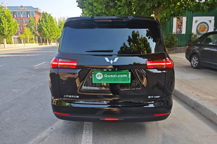 Used Wuling Starlight 730 2025 Model Plug-in Hybrid 125km Luxury Edition Rear