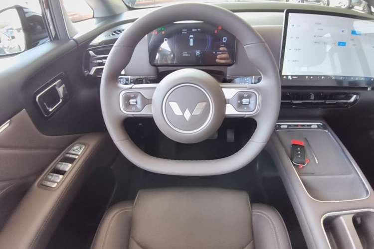 Used Wuling Starlight 730 2025 Model Plug-in Hybrid 125km Luxury Edition Steering Wheel