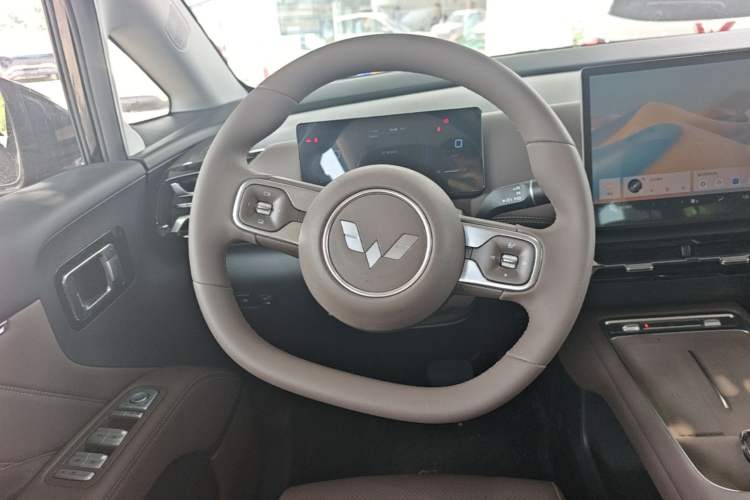 Used Wuling Starlight 730 2025 Model Plug-in Hybrid 125km Luxury Edition Steering Wheel