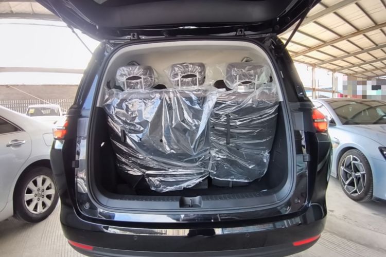 Used Wuling Starlight 730 2025 Model Plug-in Hybrid 125km Luxury Edition Trunk