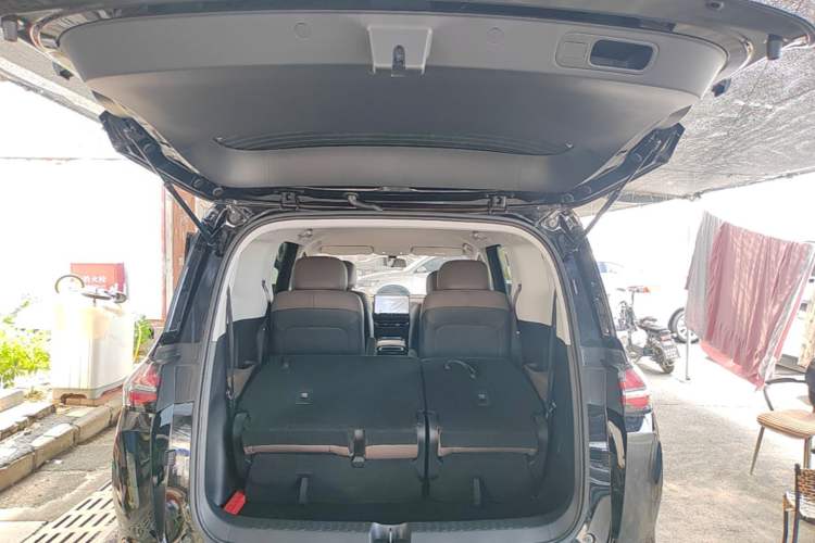 Used Wuling Starlight 730 2025 Model Plug-in Hybrid 125km Luxury Edition Trunk