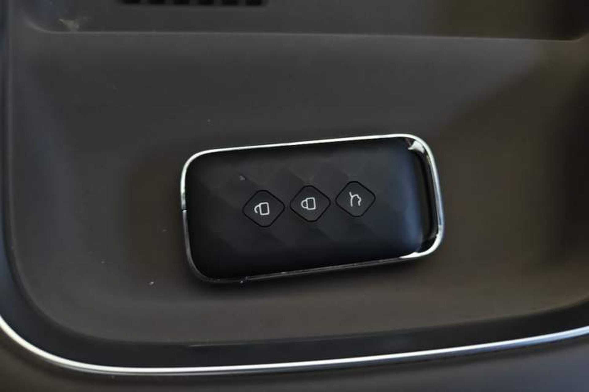 Used Wuling Starlight 730 2025 Model Plug-in Hybrid 125km Luxury Edition Vehicle Key