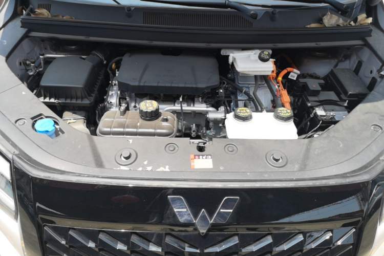 Used Wuling Starlight 730 2025 Model Plug-in Hybrid 125km Luxury Edition Engine Bay
