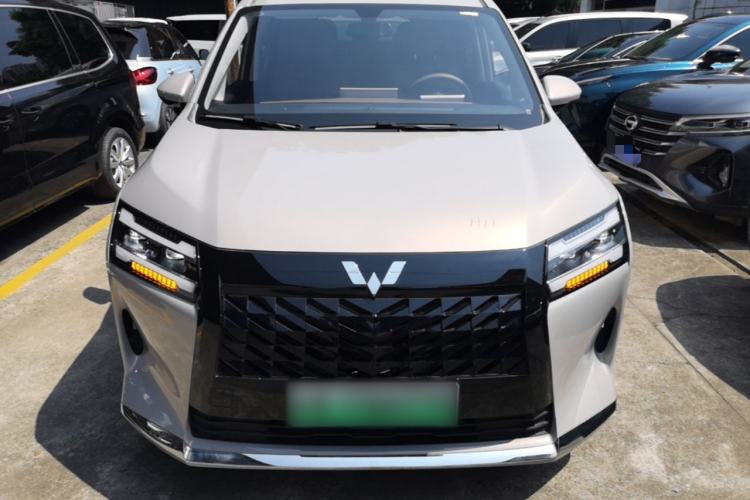 Used Wuling Starlight 730 2025 Model Plug-in Hybrid 125km Luxury Edition Front