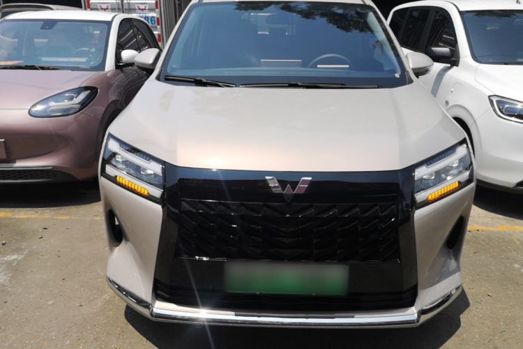 Used Wuling Starlight 730 2025 Model Plug-in Hybrid 125km Luxury Edition Front