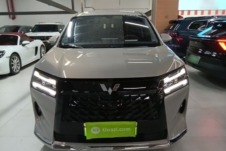 Used Wuling Starlight 730 2025 Model Plug-in Hybrid 125km Luxury Edition Front