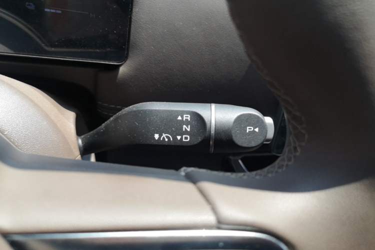 Used Wuling Starlight 730 2025 Model Plug-in Hybrid 125km Luxury Edition Gear Lever