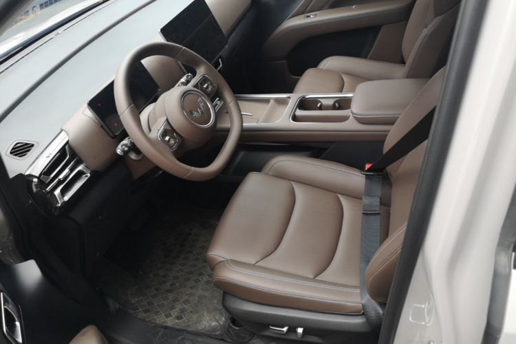 Used Wuling Starlight 730 2025 Model Plug-in Hybrid 125km Luxury Edition Left Front Seat