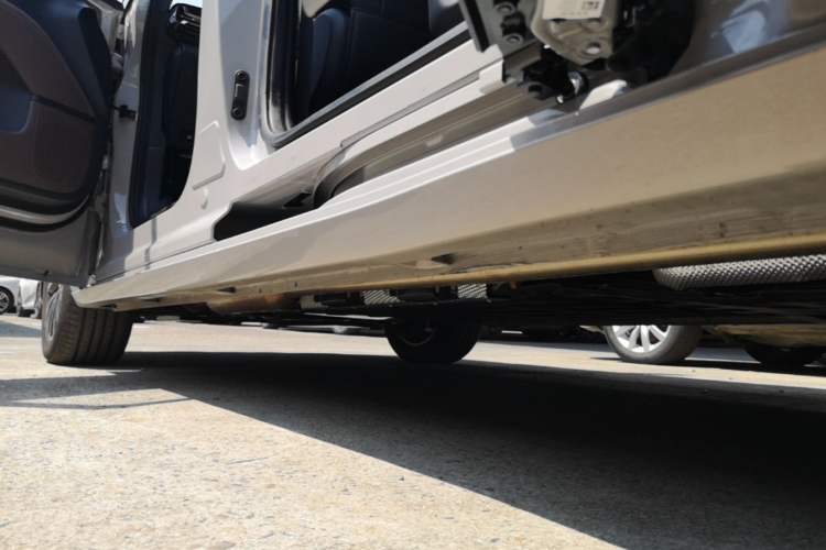 Used Wuling Starlight 730 2025 Model Plug-in Hybrid 125km Luxury Edition Left Side Sill