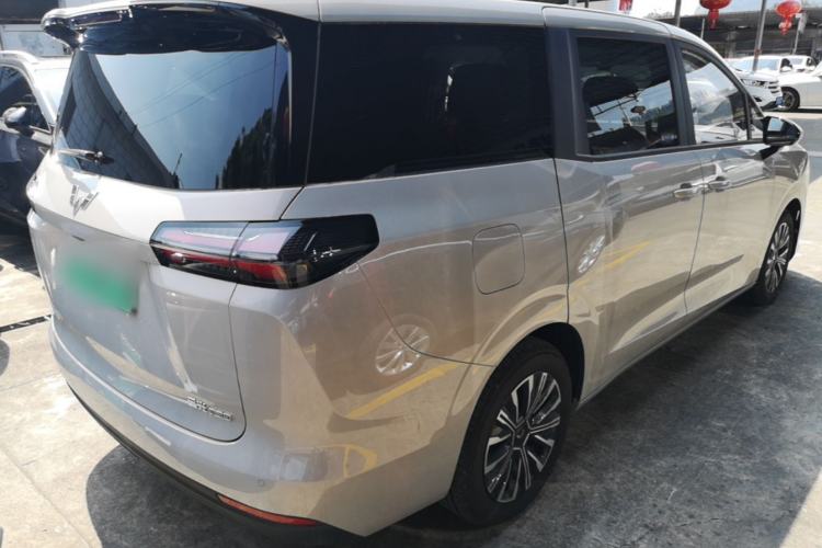 Used Wuling Starlight 730 2025 Model Plug-in Hybrid 125km Luxury Edition Rear Right 45 Deg