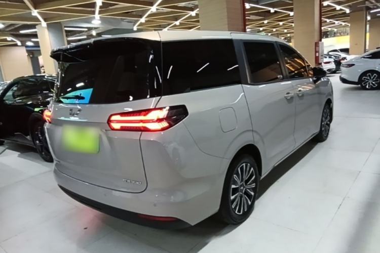 Used Wuling Starlight 730 2025 Model Plug-in Hybrid 125km Luxury Edition Rear Right 45 Deg