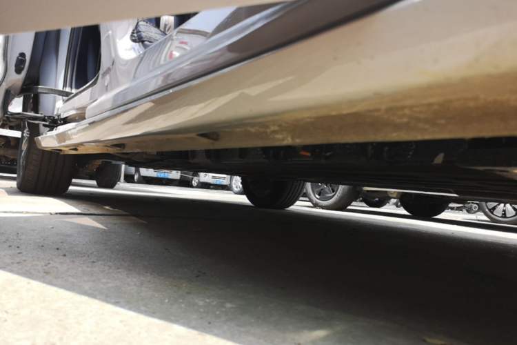 Used Wuling Starlight 730 2025 Model Plug-in Hybrid 125km Luxury Edition Right Side Sill