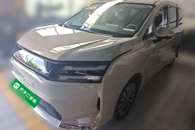 Used Wuling Starlight 730 2025 Model Pure Electric 500km Luxury Edition