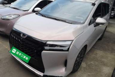 Used Wuling Starlight 730 2025 Model Plug-in Hybrid 125km Luxury Edition