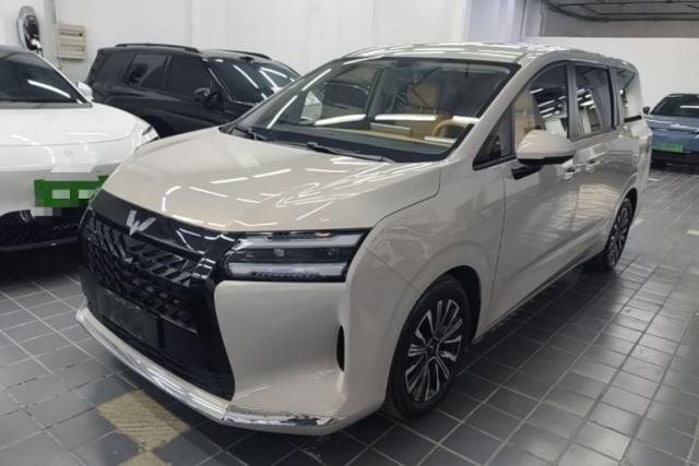 Used Wuling Starlight 730 2025 Model Plug-in Hybrid 125km Luxury Edition