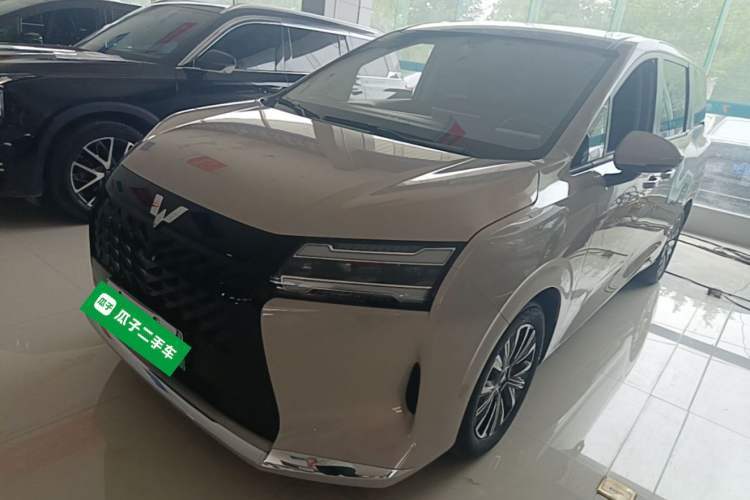 Used Wuling Starlight 730 2025 Model Plug-in Hybrid 125km Luxury Edition Guazi used car, China used car export, Used car for sale, Used cars, Cheapest cars for sale