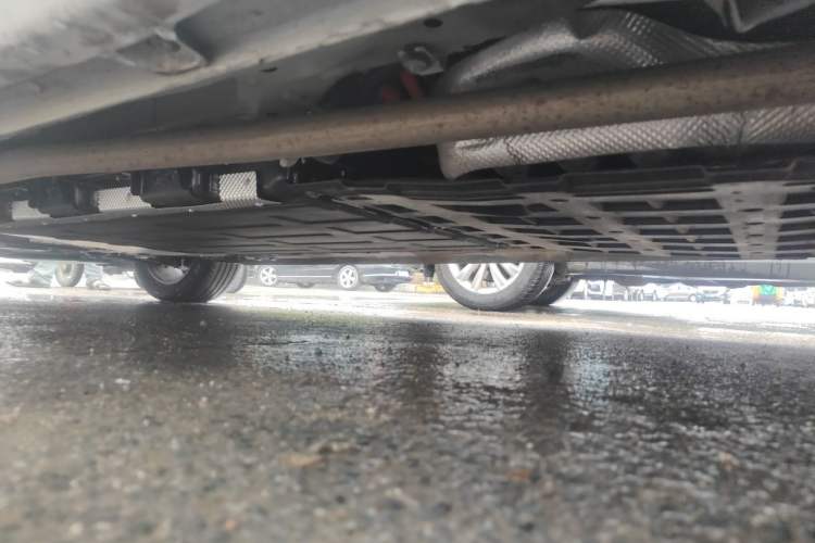 Used Wuling Starlight 730 2025 Model Plug-in Hybrid 125km Luxury Edition Chassis Rear Left
