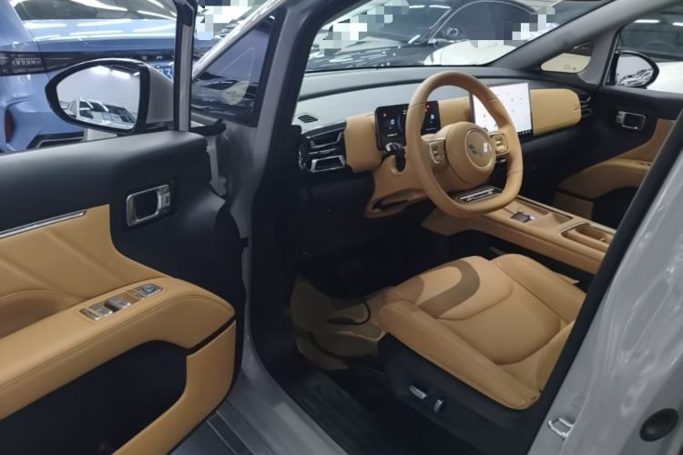 Used Wuling Starlight 730 2025 Model Plug-in Hybrid 125km Luxury Edition Driver Seat