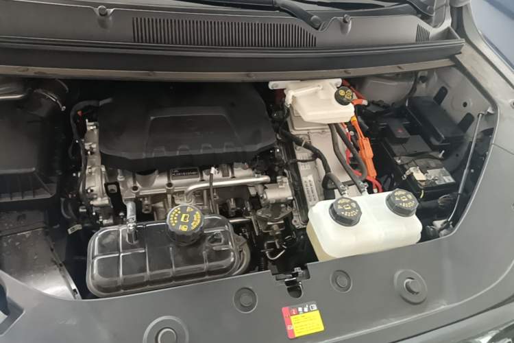 Used Wuling Starlight 730 2025 Model Plug-in Hybrid 125km Luxury Edition Engine Bay