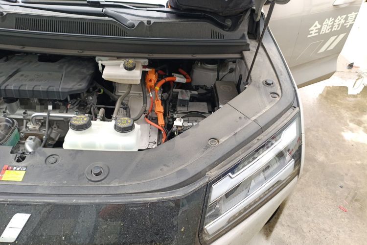 Used Wuling Starlight 730 2025 Model Plug-in Hybrid 125km Luxury Edition Engine Bay Left