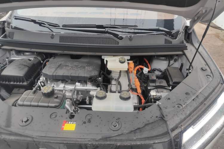Used Wuling Starlight 730 2025 Model Plug-in Hybrid 125km Luxury Edition Engine Bay Left