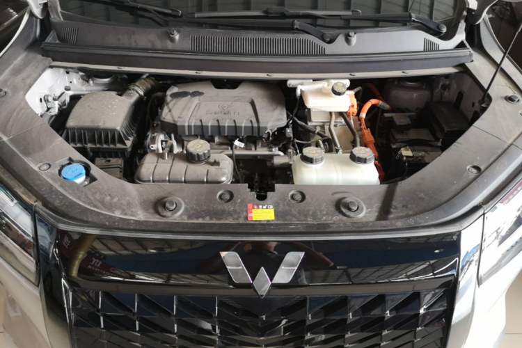 Used Wuling Starlight 730 2025 Model Plug-in Hybrid 125km Luxury Edition Engine Bay
