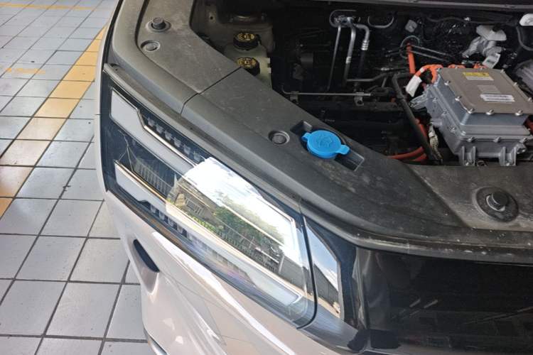 Used Wuling Starlight 730 2025 Model Pure Electric 500km Luxury Edition Engine Bay Right