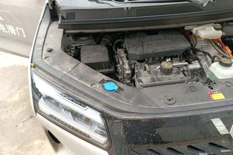 Used Wuling Starlight 730 2025 Model Plug-in Hybrid 125km Luxury Edition Engine Bay Right