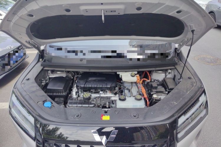 Used Wuling Starlight 730 2025 Model Plug-in Hybrid 125km Luxury Edition Engine Bay