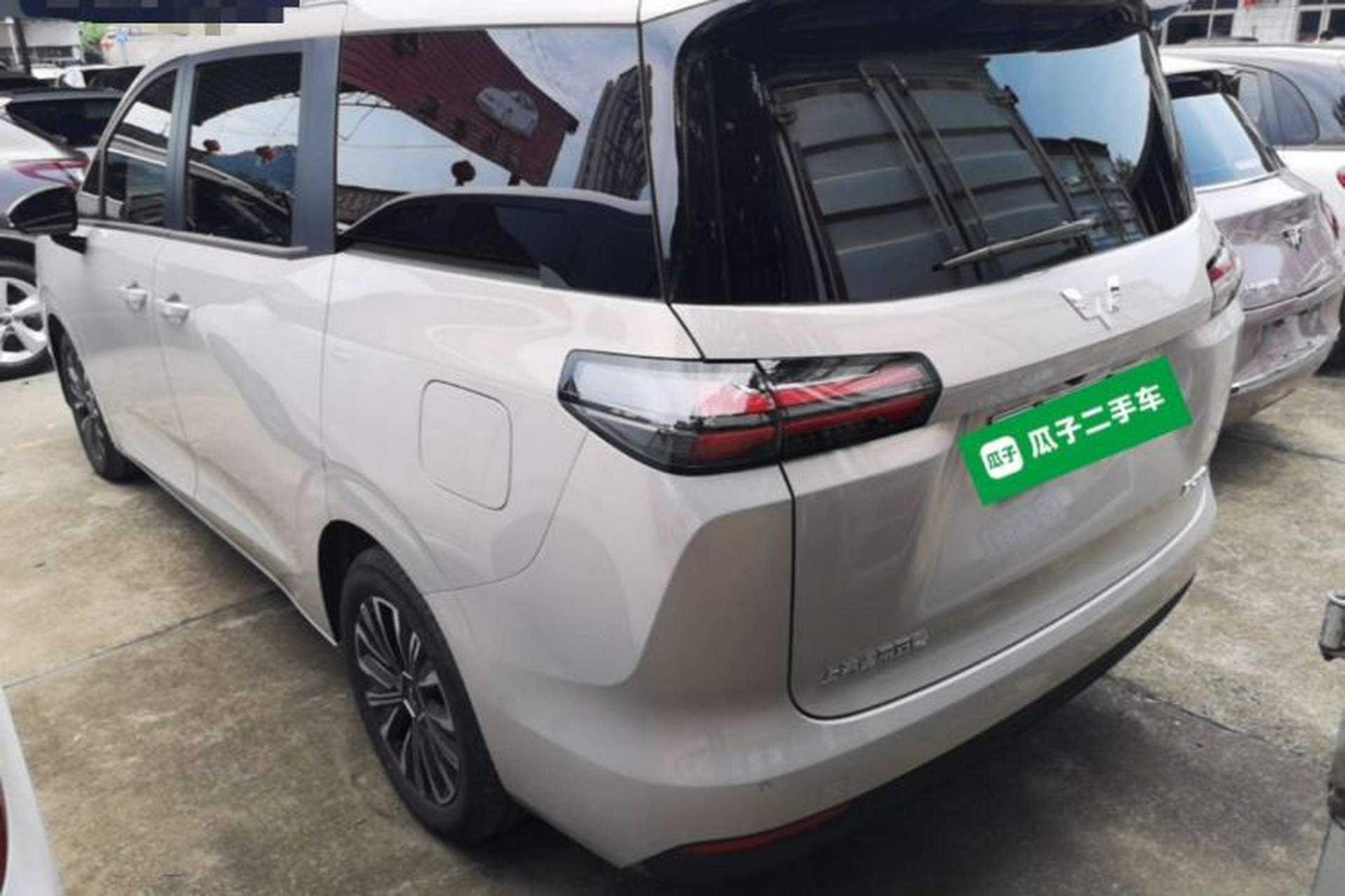 Used Wuling Starlight 730 2025 Model Plug-in Hybrid 125km Luxury Edition Exterior 2
