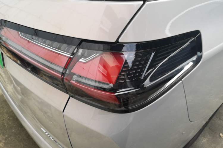 Used Wuling Starlight 730 2025 Model Plug-in Hybrid 125km Luxury Edition Exterior 3