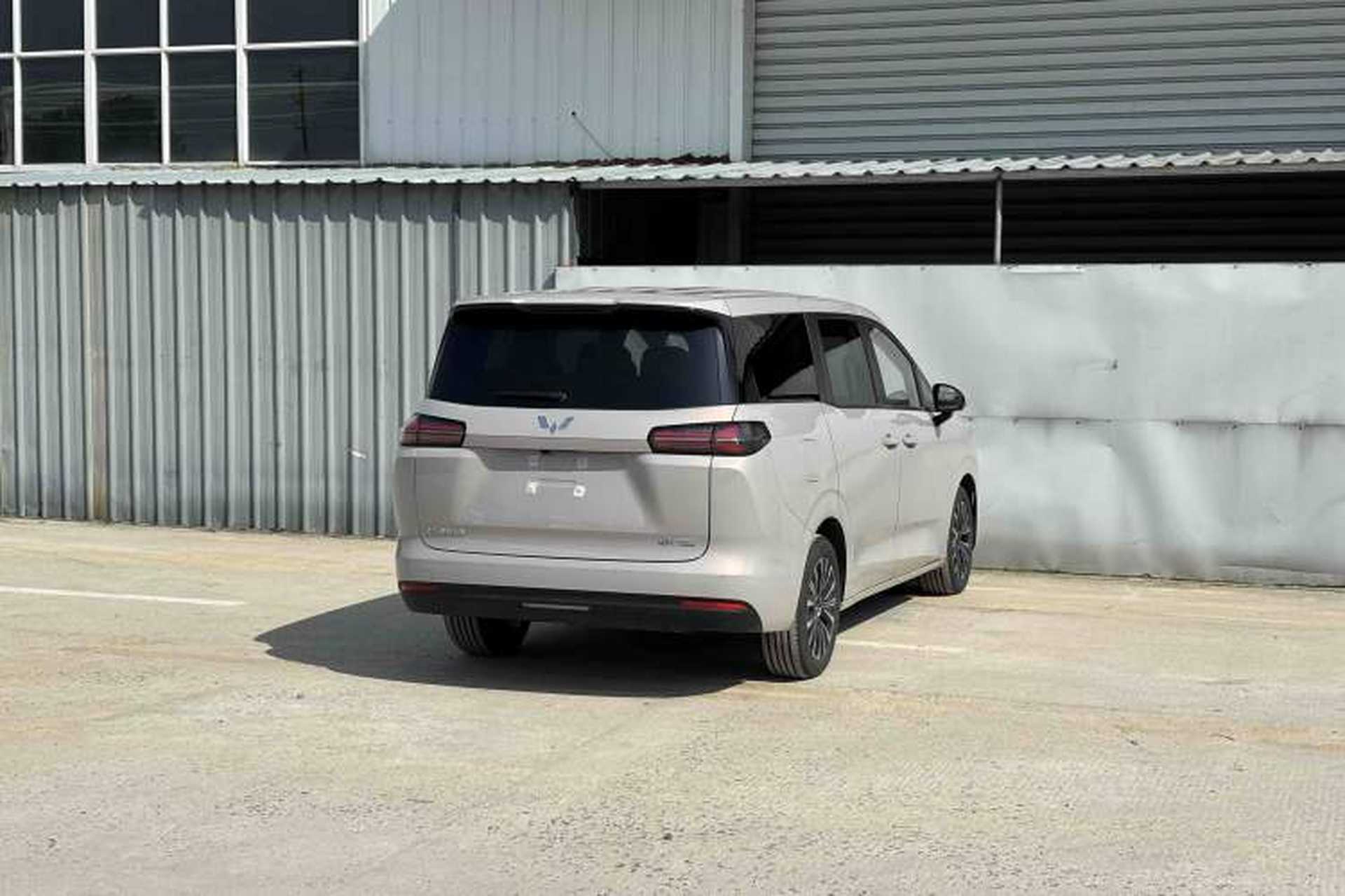 Used Wuling Starlight 730 2025 Model Plug-in Hybrid 125km Luxury Edition Exterior 5