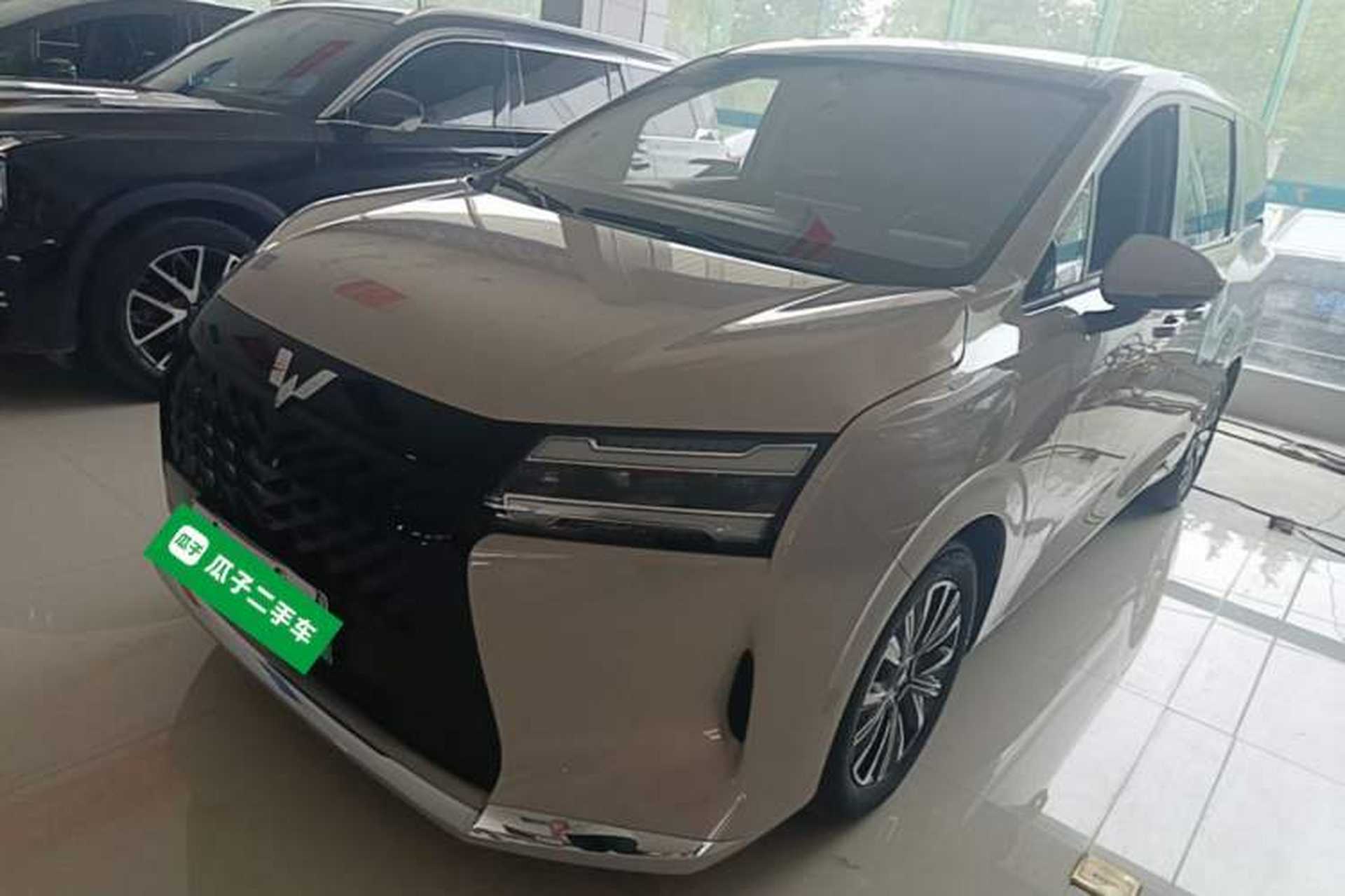 Used Wuling Starlight 730 2025 Model Plug-in Hybrid 125km Luxury Edition Front Left 45 Deg
