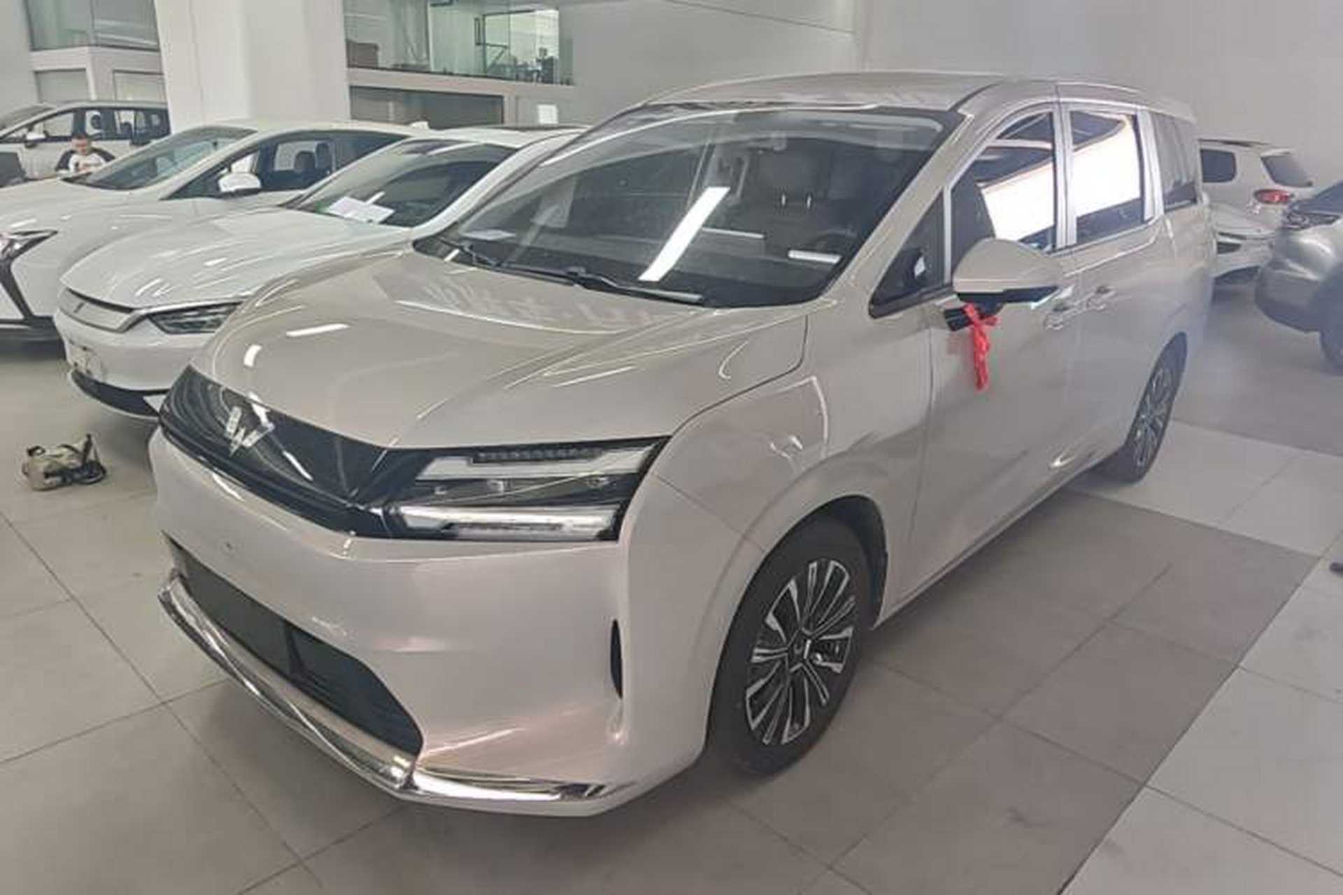 Used Wuling Starlight 730 2025 Model Pure Electric 500km Luxury Edition Front Left 45 Deg