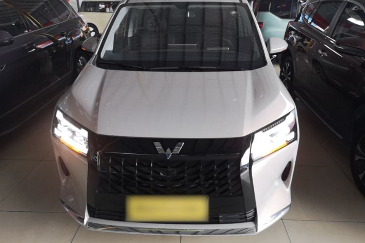Used Wuling Starlight 730 2025 Model Plug-in Hybrid 125km Luxury Edition Front