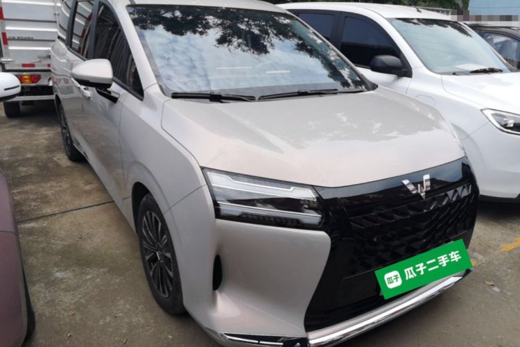 Used Wuling Starlight 730 2025 Model Plug-in Hybrid 125km Luxury Edition Front Right 45 Deg