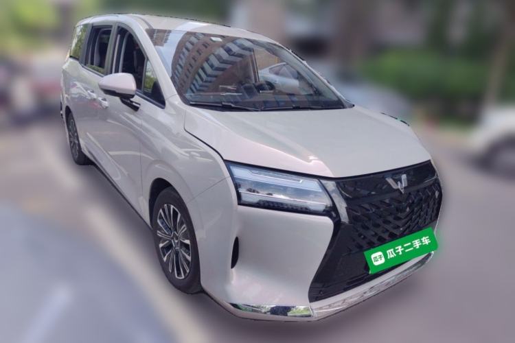 Used Wuling Starlight 730 2025 Model Plug-in Hybrid 125km Luxury Edition Front Right 45 Deg
