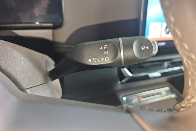 Used Wuling Starlight 730 2025 Model Pure Electric 500km Luxury Edition Gear Lever