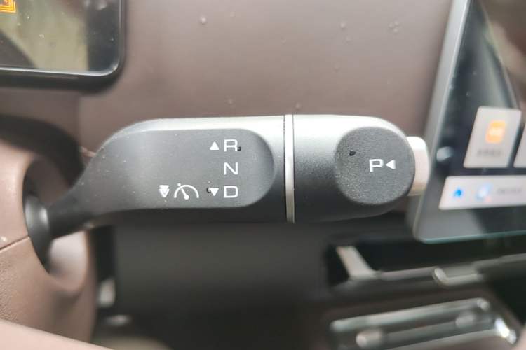 Used Wuling Starlight 730 2025 Model Pure Electric 500km Luxury Edition Gear Lever