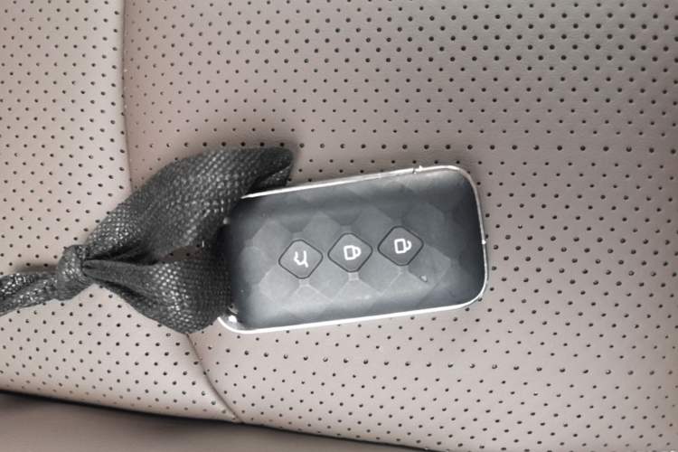 Used Wuling Starlight 730 2025 Model Plug-in Hybrid 125km Luxury Edition Interior 1