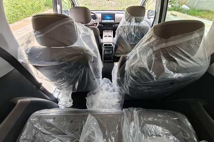 Used Wuling Starlight 730 2025 Model Pure Electric 500km Luxury Edition Interior 5