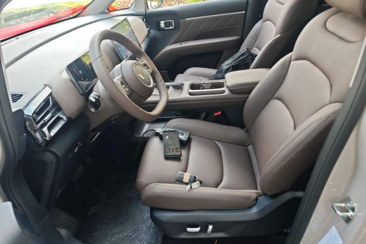 Used Wuling Starlight 730 2025 Model Plug-in Hybrid 125km Luxury Edition Left Front Seat