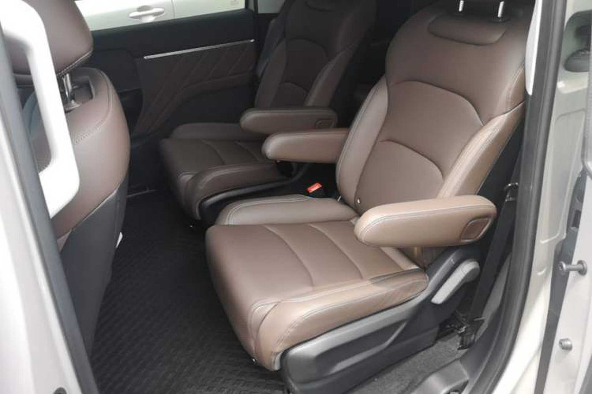 Used Wuling Starlight 730 2025 Model Plug-in Hybrid 125km Luxury Edition Left Rear Seat
