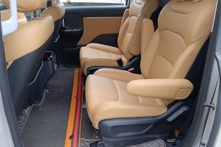 Used Wuling Starlight 730 2025 Model Plug-in Hybrid 125km Luxury Edition Left Rear Seat